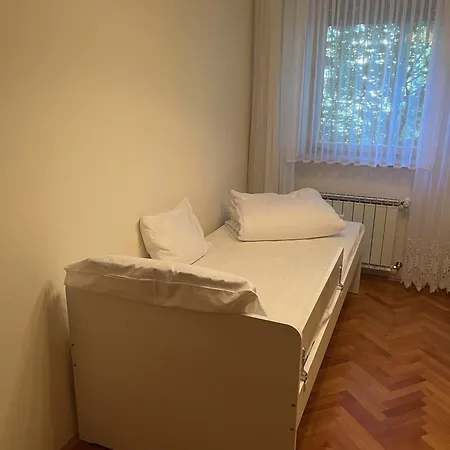 Central Station Apartman *